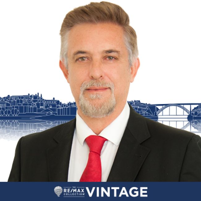Charles Adrien, Consultor Associado — RE/MAX Collection Vintage, Porto